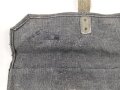 Wehrmacht, Beutel für Gewehrgranaten . Dunkelblaues, ungebrauchtes Stück mit  Lagerspuren, ungereinigt