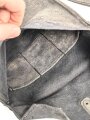 Wehrmacht, Beutel für Gewehrgranaten . Dunkelblaues, ungebrauchtes Stück mit  Lagerspuren, ungereinigt
