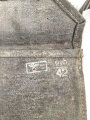 Wehrmacht, Beutel für Gewehrgranaten . Graue Ausführung datiert 1942, ungebrauchtes Stück mit  Lagerspuren, ungereinigt