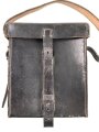 Lederne Tasche Wehrmacht datiert 1936. Kann ich leider nicht zuordnen