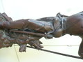 Frankreich, Figur Dragoner um Jahrhundertwende, wohl Schleuderguss auf Holzsockel, Höhe 55cm, ungereinigtes Stück, sehr Dekorativ