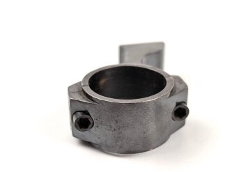 Teil einer Zielfernrohr Montage. Innendurchmesser 25mm, ohne Bezeichnung, Alter und Herkunft unbekannt