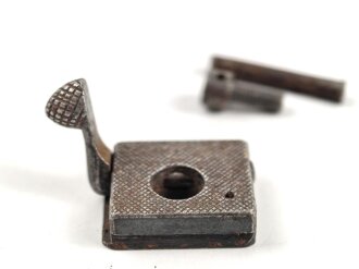 Konvolut Teile für Zielfernrohr Montagen. Alter und Herkunft unbekannt