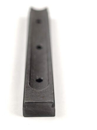 Montageschiene für ein Zielfernrohr. 15 x 110mm, Alter und Herkunft unbekannt