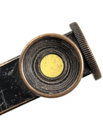 Kleiner Entfernungsmesser von Leitz Wetzlar, wohl als Zubehör für eine Kamera ?