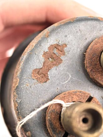 Druckanzeiger kg/cm². Durchmesser 65mm. Originallack. Alter und Herkunft unbekannt