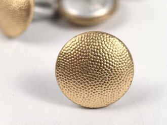 Knopf für einen Mantel mit etwa 15mm langer Öse. Durchmesser 19mm, vergoldate. Sie erhalten ein ( 1 ) Stück