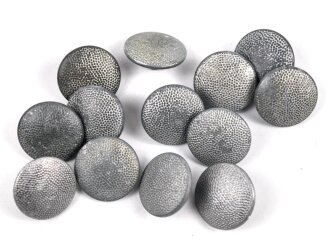 13 x Knopf für eine Feldbluse der Wehrmacht. Durchmesser je 21mm,