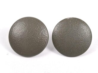 2 x Knopf für eine Feldbluse der Wehrmacht. Durchmesser 20mm, Originallack