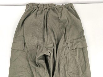 DDR,Jacke und Hose für Angehörige von Kampfgruppen . Guter Zustand