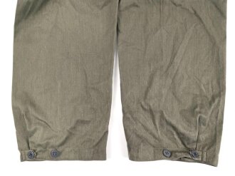 DDR,Jacke und Hose für Angehörige von Kampfgruppen . Guter Zustand