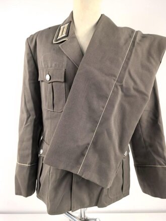 Nationale Volksarmee NVA der DDR, Jacke und Hose für einen Offizier der Landstreitkräfte, Hergestellt 1970, Getragen