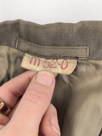 Nationale Volksarmee NVA der DDR, Jacke und Hose für einen Offizier der Landstreitkräfte, Hergestellt 1970, Getragen