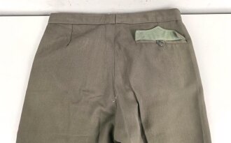 Nationale Volksarmee NVA der DDR, Jacke und Hose für einen Offizier der Landstreitkräfte, Hergestellt 1970, Getragen