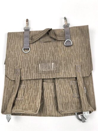 Nationale Volksarmee der DDR, Sturmgepäcktasche Strichtarn, ungebraucht