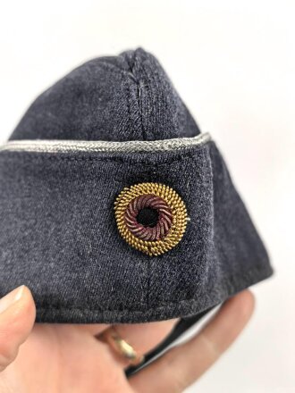 Bundeswehr , Schiffchen für einen Offizier der Luftwaffe. Kopfgrösse gemessen 54