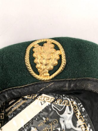 Bundeswehr, Barett für einen Angehörigen der...