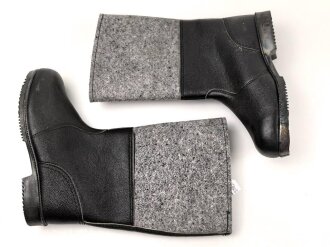 Nationale Volksarmee der DDR, paar Winterstiefel für Mannschaften. Ungetragen, NVA Größe 28 = US 9 = EU 42,5