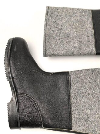 Nationale Volksarmee der DDR, paar Winterstiefel für Mannschaften. Ungetragen, NVA Größe 28 = US 9 = EU 42,5