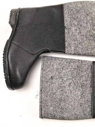 Nationale Volksarmee der DDR, paar Winterstiefel für Mannschaften. Ungetragen, NVA Größe 28 = US 9 = EU 42,5