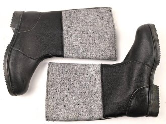 Nationale Volksarmee der DDR, paar Winterstiefel für Mannschaften. Ungetragen, NVA Größe 29 = US 9,5 = EU 43,5