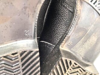 Nationale Volksarmee der DDR, paar Winterstiefel für Mannschaften. Ungetragen, NVA Größe 29 = US 9,5 = EU 43,5