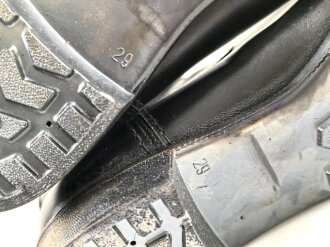 Nationale Volksarmee der DDR, paar Stiefel für Offiziere. Ungetragen,  Ungetragen, NVA Größe 29 = US 9,5 = EU 43,5. Einige Farbflecken ?