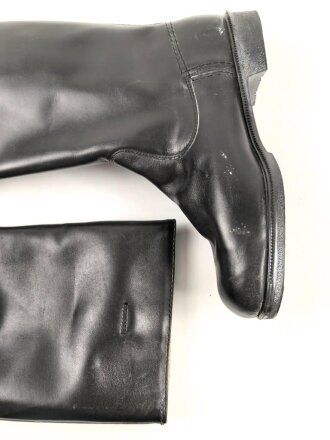 Nationale Volksarmee der DDR, paar Stiefel für Offiziere. Ungetragen,  Ungetragen, NVA Größe 29 = US 9,5 = EU 43,5. Einige Farbflecken ?