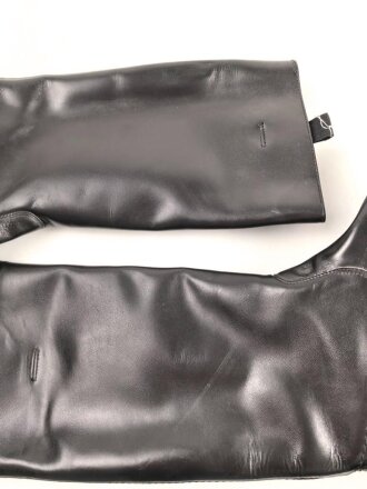 Nationale Volksarmee der DDR, paar Stiefel für Offiziere. Ungetragen,  Ungetragen, NVA Größe 29 = US 9,5 = EU 43,5. Einige Farbflecken ?