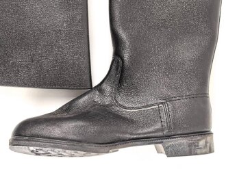 Nationale Volksarmee der DDR, paar Stiefel für Mannschaften. Ungetragen, NVA Größe 29 = US 9,5 = EU 43,5
