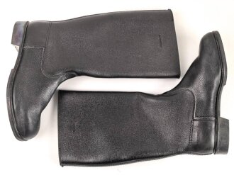 Nationale Volksarmee der DDR, paar Stiefel für Mannschaften. Ungetragen, NVA Größe 29 = US 9,5 = EU 43,5