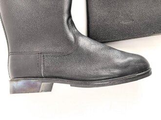 Nationale Volksarmee der DDR, paar Stiefel für Mannschaften. Ungetragen, NVA Größe 29 = US 9,5 = EU 43,5