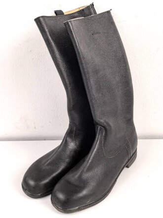 Nationale Volksarmee der DDR, paar Stiefel für Mannschaften. Ungetragen, NVA Größe 29 1/ 2 = US 10 = EU 44