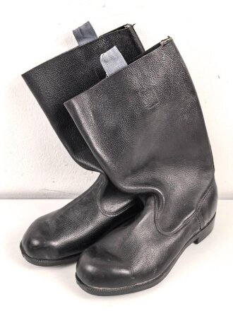 Nationale Volksarmee der DDR, paar Stiefel für Mannschaften. Ungetragen, NVA Größe 29 = US 9,5 = EU 43,5