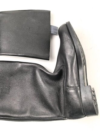 Nationale Volksarmee der DDR, paar Stiefel für Mannschaften. Ungetragen, NVA Größe 29 = US 9,5 = EU 43,5