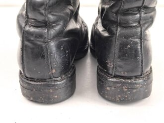 Bundeswehr, Paar Stiefel für Fallschirmjäger alter Art . Dreiteilige Sohle, Gesamtlänge 31,5cm,  getragenes Paar, ungereinigt