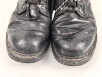 Bundeswehr, Paar Stiefel für Fallschirmjäger alter Art . Dreiteilige Sohle, Gesamtlänge 31,5cm,  getragenes Paar, ungereinigt