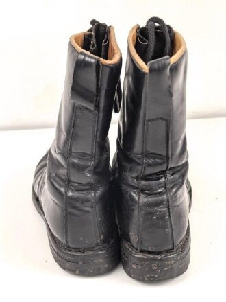 Bundeswehr, Paar Stiefel für Fallschirmjäger alter Art . Dreiteilige Sohle, Gesamtlänge 31,5cm,  getragenes Paar, ungereinigt