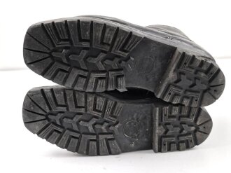 Bundeswehr, Skischuh alter Art, Sohlenlänge 31cm, ungereinigtes Paar