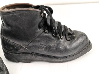 Bundeswehr, Skischuh alter Art, Sohlenlänge 31cm, ungereinigtes Paar