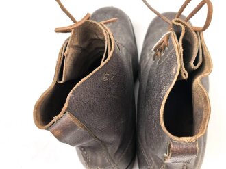 Schweden, Paar Armeestiefel datiert 1941. Ungereinigt, Sohlenlänge 30cm