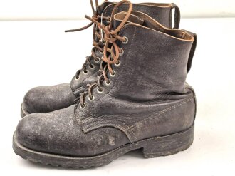 Schweden, Paar Armeestiefel datiert 1941. Ungereinigt,...