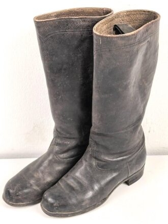 Paar Stiefel für weibliches Personal der Wehrmacht ( Helferinnen und RAD w. ) Getragenes, ungereinigtes Paar, Sohlenlänge 25cm