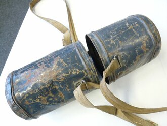 Kappenbehälter zum "Gestell 40" für Richtkreise und Entfernungsmesser 36, überlackiert, darunter sandfarbener Originallack