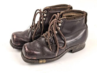 Paar Skischuhe aus Hitlerjugend Nachlass. Sicherlich privat beschafft, getragenes Paar, Sohlenlänge 27cm