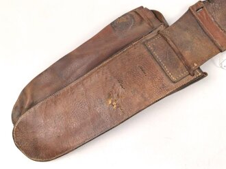 Paar Satteltaschen, Gebraucht, Leder weich, Alter und Herkunft unbekannt. Taschenmaß etwa 11 x 40cm