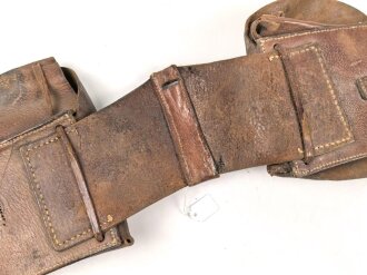 Paar Satteltaschen, Gebraucht, Leder weich, Alter und Herkunft unbekannt. Taschenmaß etwa 11 x 40cm