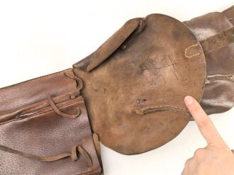 Paar Satteltaschen, Gebraucht, Leder weich, Alter und Herkunft unbekannt. Taschenmaß etwa 11 x 40cm