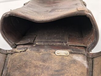 Satteltasche  Wehrmacht. Gebraucht, unvollständig, Leder angetrocknet