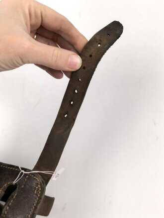 Kaiserreich und 1. Weltkrieg,  Satteltasche für Offiziere, Leder angetrocknet, ungereinigtes Stück